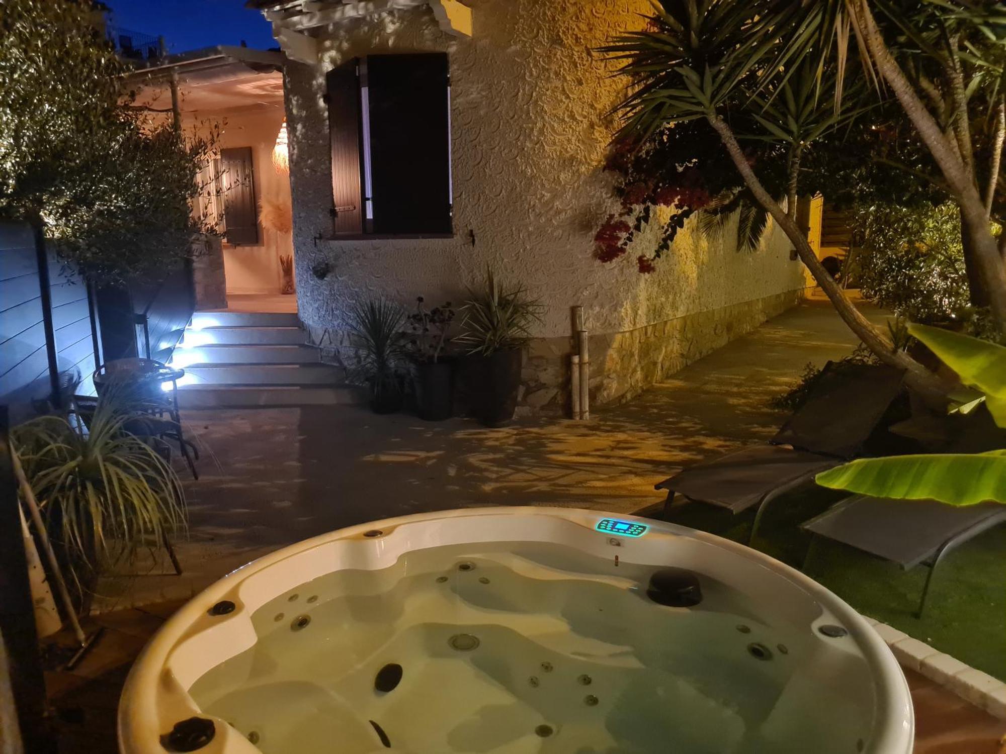 L'Oursinade - Jolie Maison Avec Jacuzzi Et Jardin Bandol Esterno foto